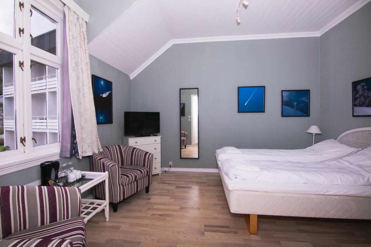 Kringsja Hotel บาเลสตรันด์ ภายนอก รูปภาพ