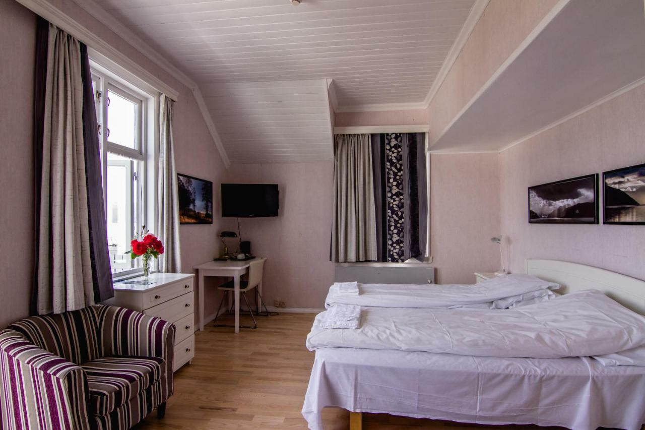 Kringsja Hotel บาเลสตรันด์ ภายนอก รูปภาพ